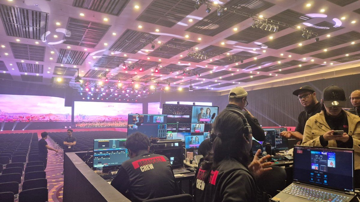 Live stream control room